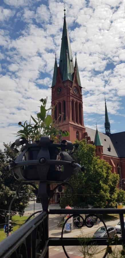 Astronomiczny Apartament , Mieszkanie 2 Pokojowe. Parking. Torun Bagian luar foto