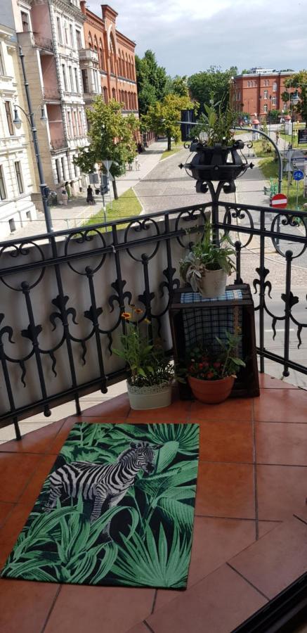Astronomiczny Apartament , Mieszkanie 2 Pokojowe. Parking. Torun Bagian luar foto