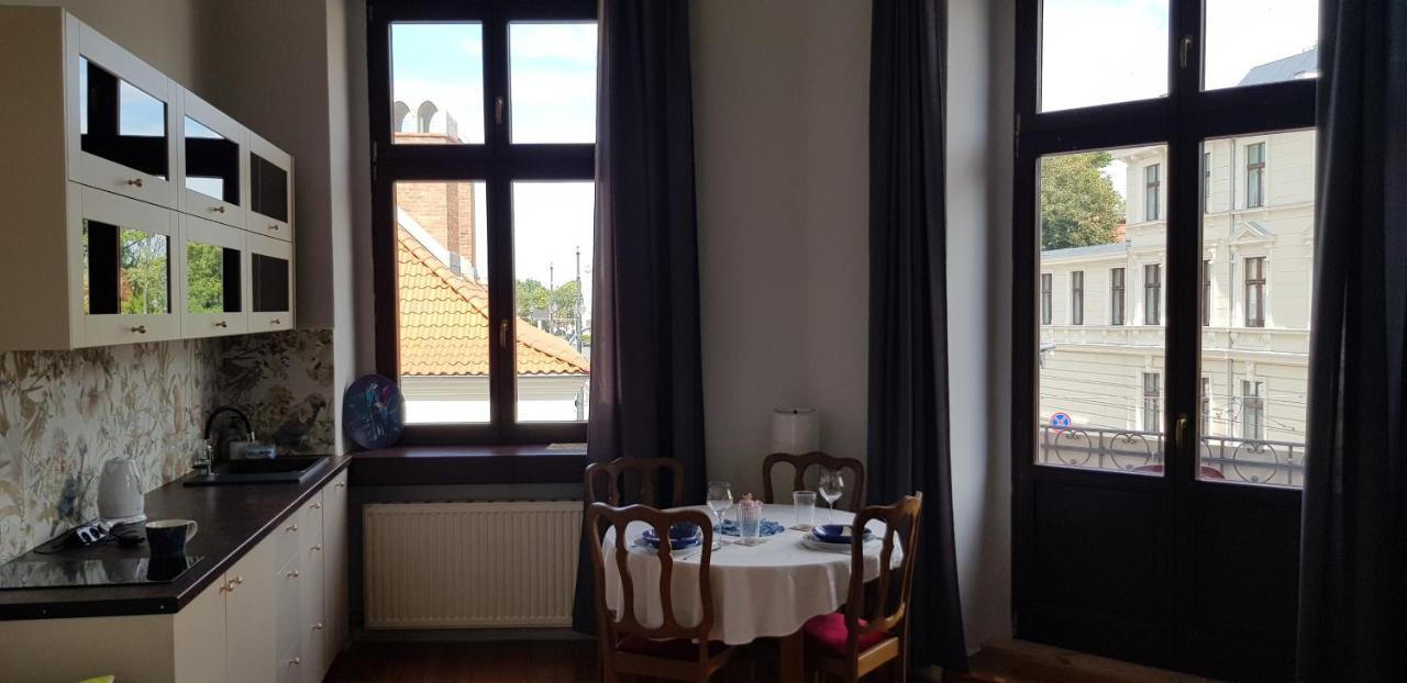 Astronomiczny Apartament , Mieszkanie 2 Pokojowe. Parking. Torun Bagian luar foto