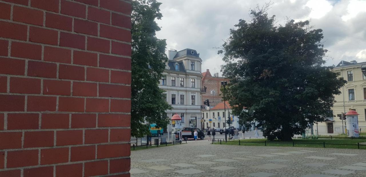 Astronomiczny Apartament , Mieszkanie 2 Pokojowe. Parking. Torun Bagian luar foto