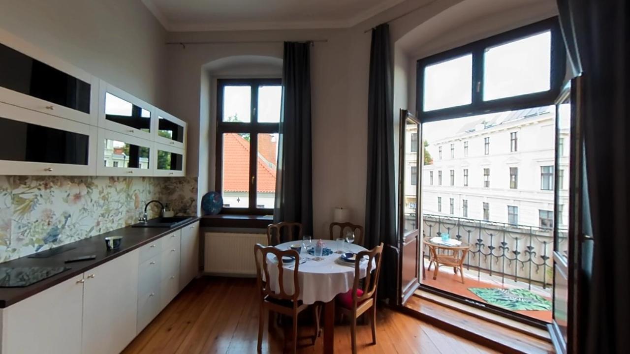Astronomiczny Apartament , Mieszkanie 2 Pokojowe. Parking. Torun Bagian luar foto