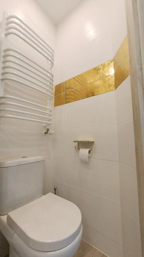 Astronomiczny Apartament , Mieszkanie 2 Pokojowe. Parking. Torun Bagian luar foto