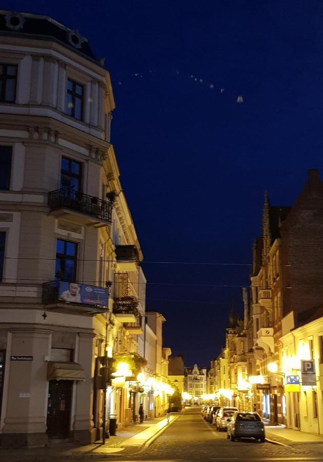 Astronomiczny Apartament , Mieszkanie 2 Pokojowe. Parking. Torun Bagian luar foto